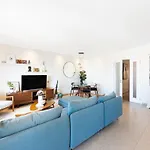 Apartment Boutique W Sea View And Private Rooftop Terace
