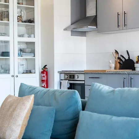 Апартаменты Boutique W Sea View And Private Rooftop Terace *