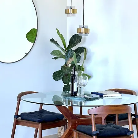 Boutique W Sea View And Private Rooftop Terace شقة