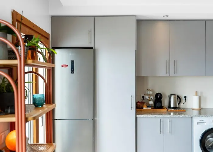 Boutique W Sea View And Private Rooftop Terace דירה נאזרה