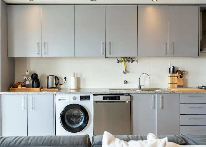 Boutique W Sea View And Private Rooftop Terace דירה