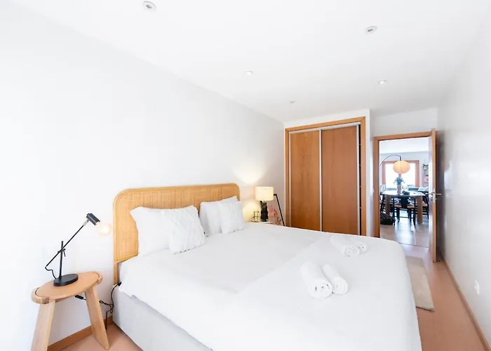 Boutique W Sea View And Private Rooftop Terace דירה נאזרה