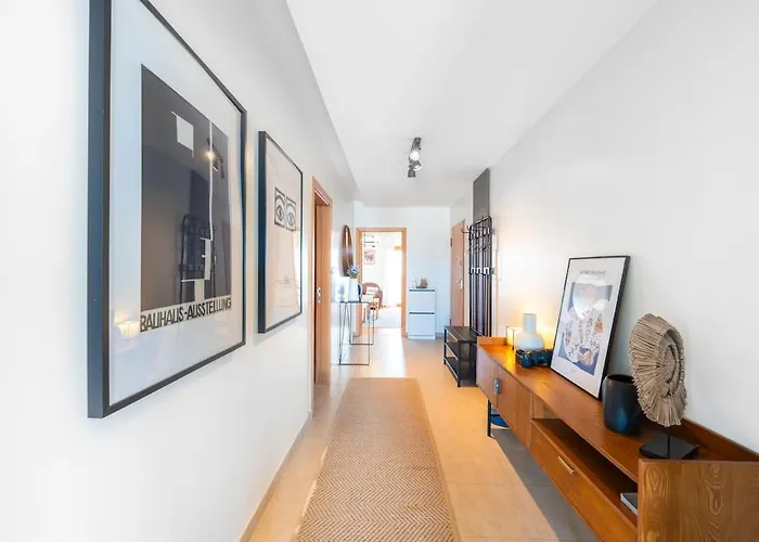 Boutique W Sea View And Private Rooftop Terace דירה נאזרה