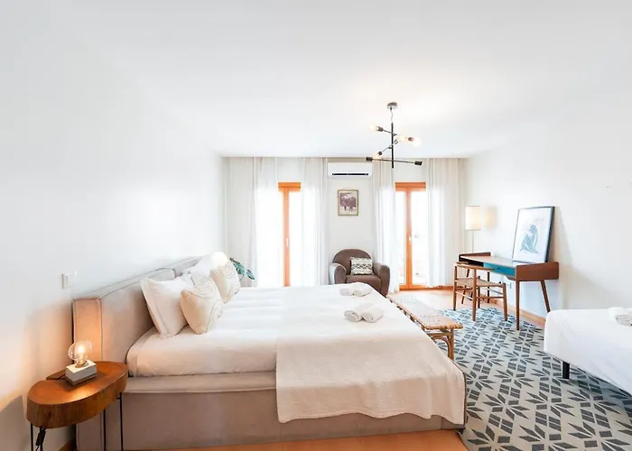 Boutique W Sea View And Private Rooftop Terace דירה